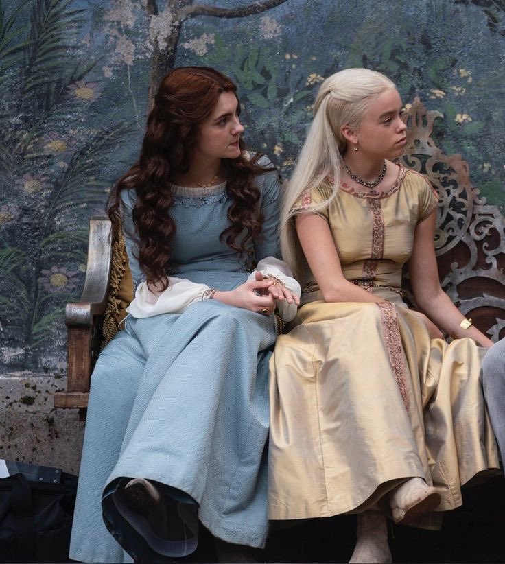 emily carey and milly alcock behind the scenes of house of the dragon season one- a thread🤍