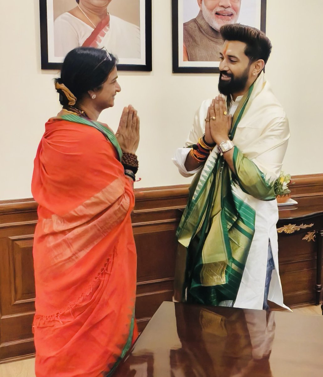I had the pleasure of meeting Shri Chirag Paswan Ji <a href="/iChiragPaswan/">युवा बिहारी चिराग पासवान</a> and congratulated him on taking oath as the Union Minister for Food Processing Industries. I am confident that his innovative vision and commitment will significantly enhance the growth and development of India's