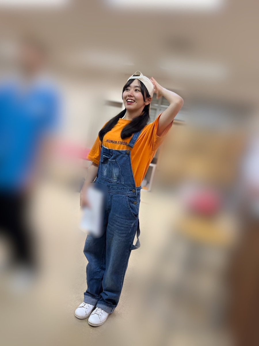 おはさん💎
#ダイヤJET
昨日はシャッフル稽古でした✌🏻
稽古も本番も1日しかないけど、シャッフルでしか見せれない特別な作品が…ﾃﾞｷﾏｽﾃﾞｽ
本公演とはまた違う面白い楽しい届けますっ🐶✨

今回限り
みっつとはまた違う…すすご役ぜひ観にきてほしいな🍼
待ってます🐱💞
最終稽古行ってきます🫶🏻