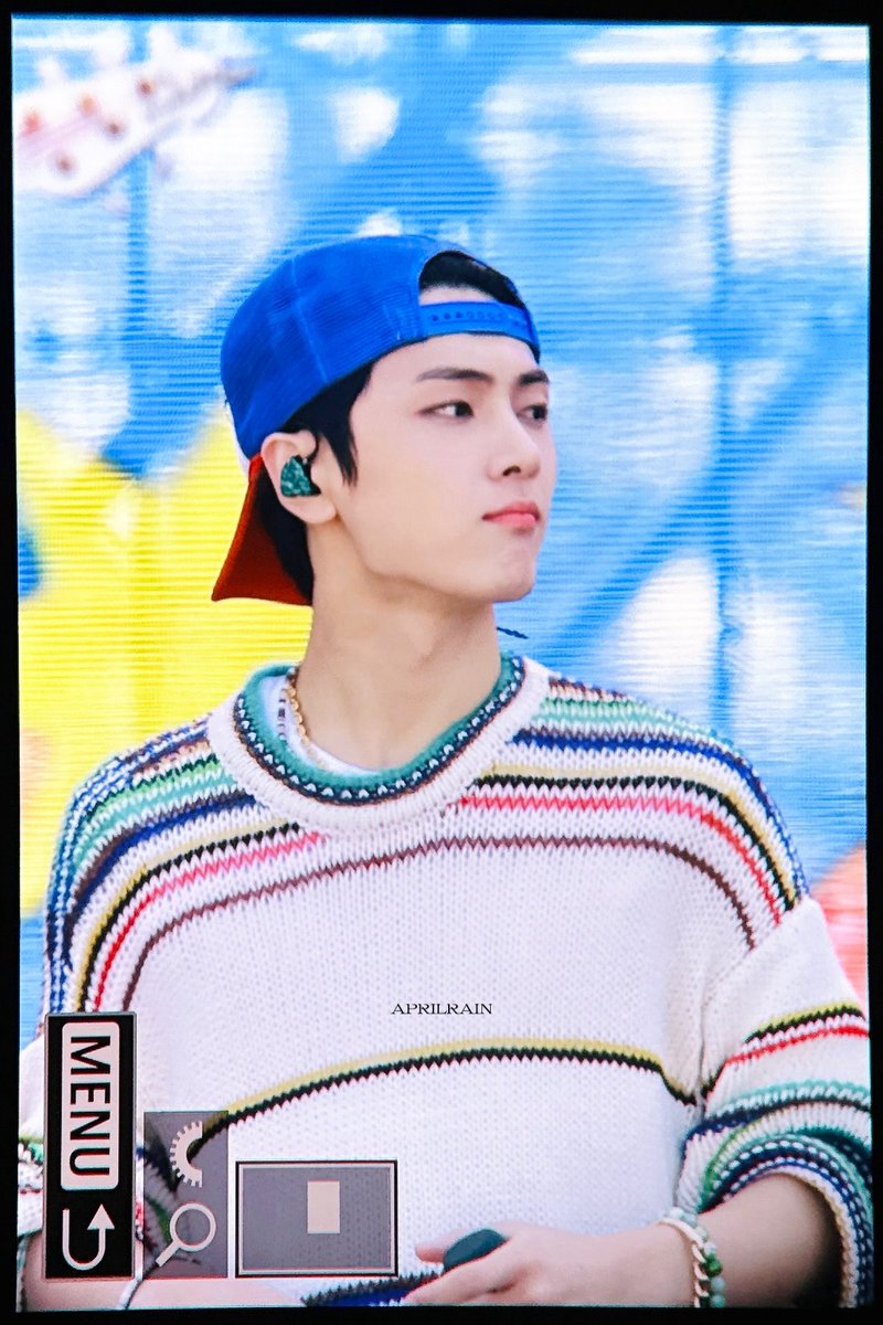 AprilRain_0420's tweet photo. 240616 Weverse Park Pre

#제이 #ENHYPEN #엔하이픈 #Jay #ジェイ #엔하이픈 #エンハイプン https://t.co/5E3ayIRAGk