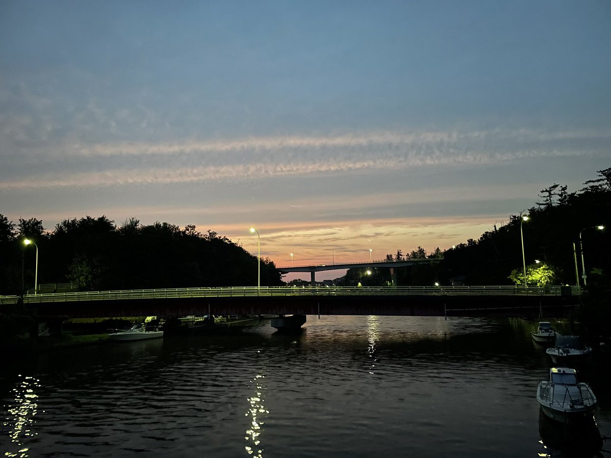 yuyondou's tweet photo. 昨日の新川風景。 https://t.co/WzFvkYLS0J