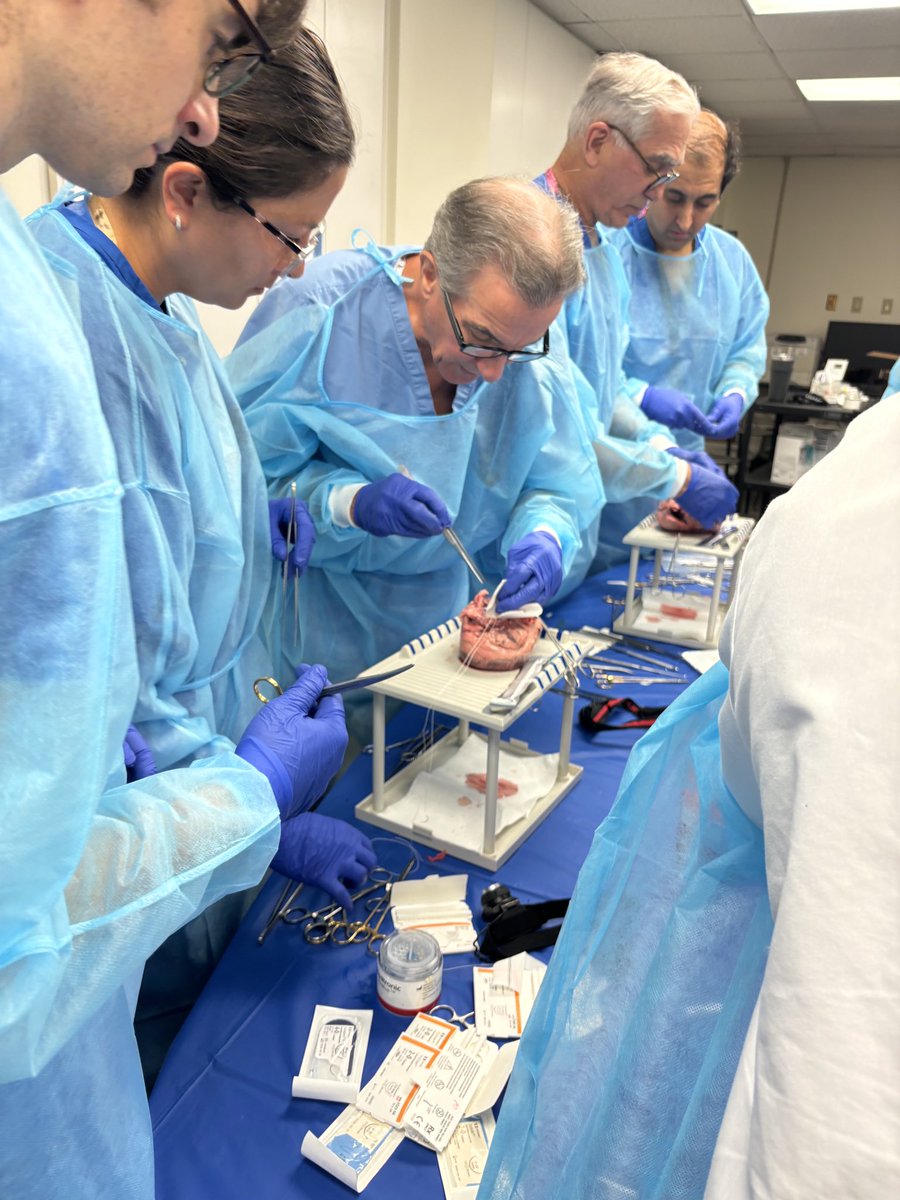 ShuddieR's tweet photo. Cardiac surgery simulation. Wash U fellows, residents, and medical students learning about the intricacies of the Commando Procedure from our wonderful faculty.

We will miss our fellows Ali Khiabani, Melanie Subramanian, and Jason Gauthier, who graduate today! Congrats! https://t.co/eiIlnxwpyO