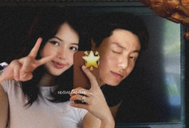 decciih's tweet photo. ✌🏻

#liskook #lizkook #liskookedit #lizkookedit #LISA #jungkook #lisaedit #jungkookedit https://t.co/aEc9eQGiM2