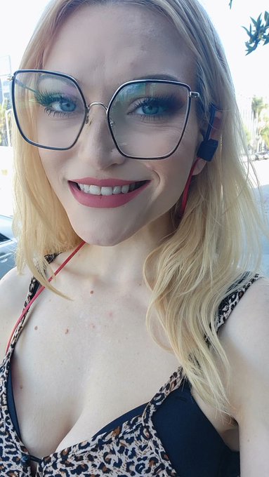 🌞🙂 https://t.co/mI57ovi00v