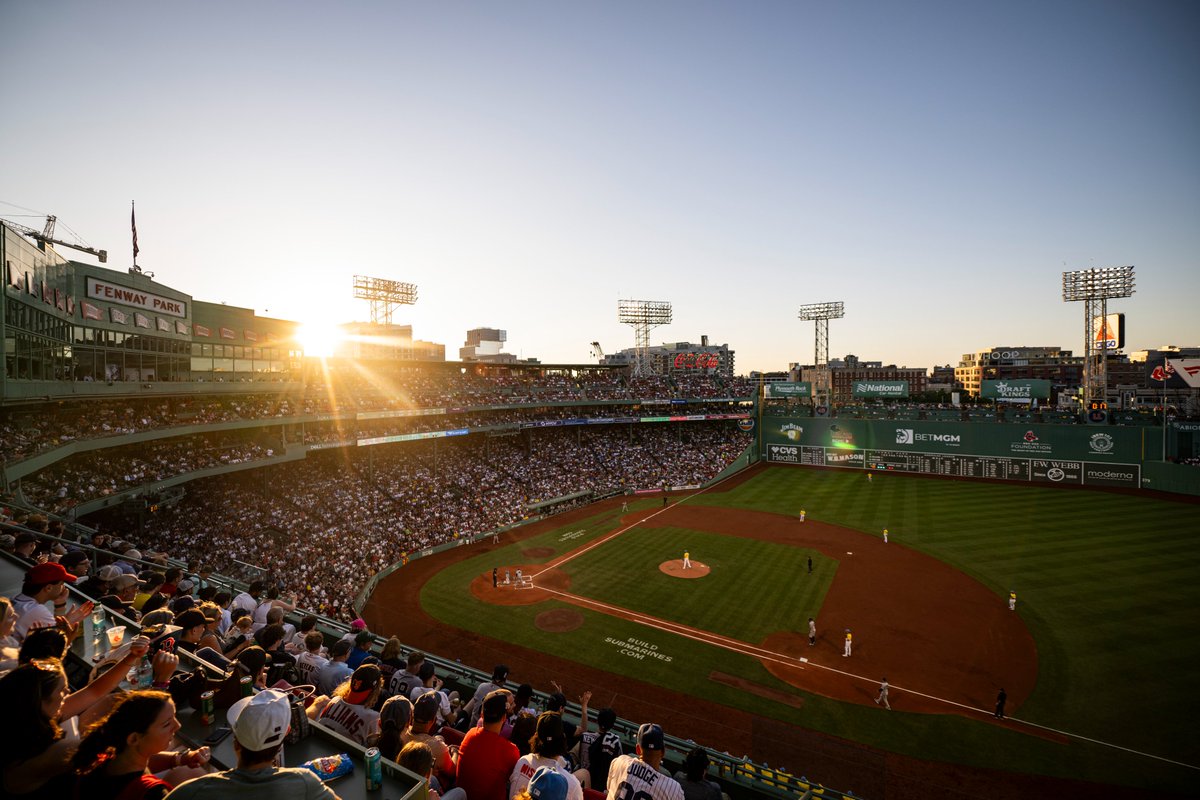 RedSox's tweet photo. Never gets old. https://t.co/EJPwu5UCm9