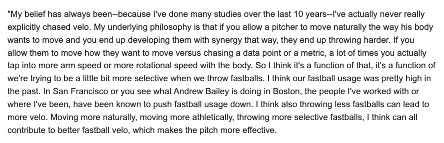 GQKGKZKacAAy8K5?format=png&name=900x900