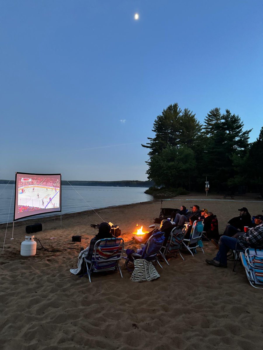 TaniaPilon1's tweet photo. @hockeynight @EdmontonOilers This is how we Stanley Cup at Ontario Provincial Parks! Go Oilers! https://t.co/YHqBBLPfPX