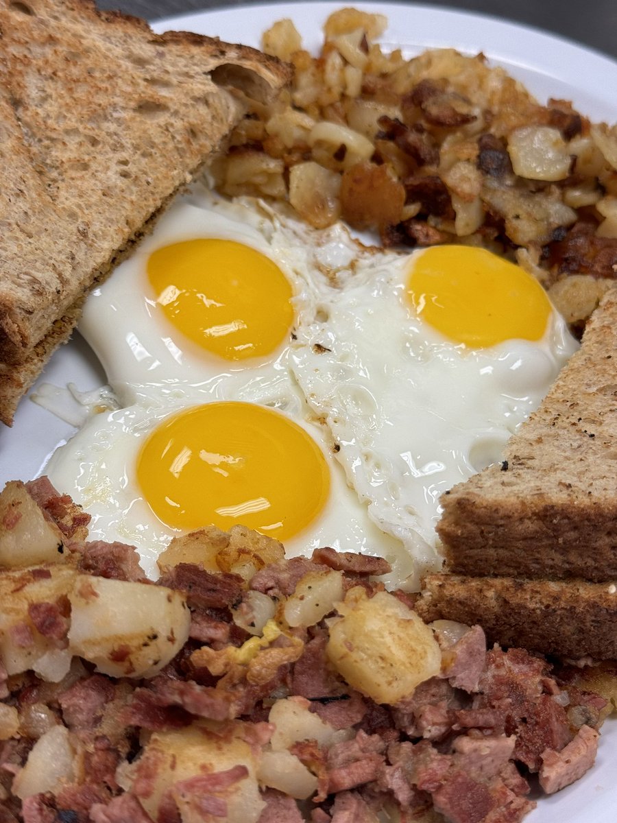 Johnny D's Waffles and Benedicts tweet media