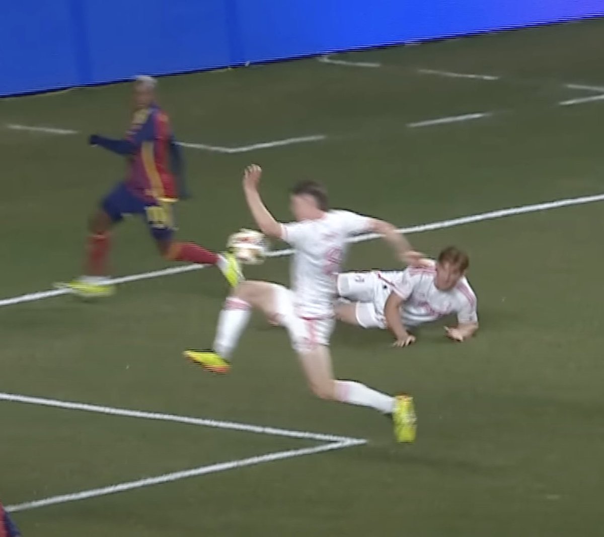 bengott55's tweet photo. One of these was called a handball, the other was not. https://t.co/eYi7HsZEwj