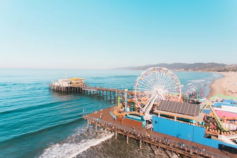 Los Angeles tiene 5 atracciones como estas, será que Colombia no podría tener una en #Cartagena <a href="/AlcaldiaCTG/">Alcaldía de Cartagena</a> <a href="/dumek_turbay/">Dumek Turbay Paz</a> <a href="/YamilHAranaP/">Yamilito Arana</a> <a href="/ElUniversalCtg/">El Universal</a> <a href="/ElBolivarenseCo/">El Bolivarense</a> <a href="/petrogustavo/">Gustavo Petro</a> <a href="/infopresidencia/">Presidencia Colombia 🇨🇴</a> Apoyado por el Gobierno Nacional <a href="/CorpoturismoCTG/">Turismo Cartagena De Indias</a> <a href="/ConcejoCTG/">Concejo de Cartagena</a> <a href="/secinfractg/">Secretaría de Infraestructura de Cartagena</a>