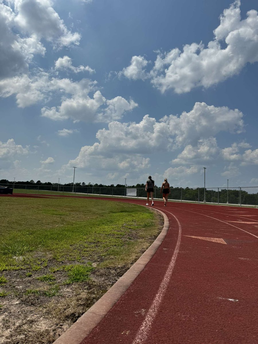 No days off!! Getting that work in with <a href="/ksymons13/">Kylee Symons</a> 🙌🏼🙌🏼