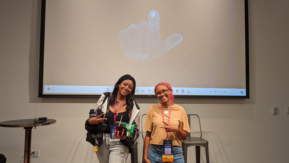 We did it! I had a great time teaching a <a href="/SnapAR/">Snap AR</a> workshop with <a href="/jasminezroberts/">jasmine roberts</a> for the Juneteenth Hackathon.