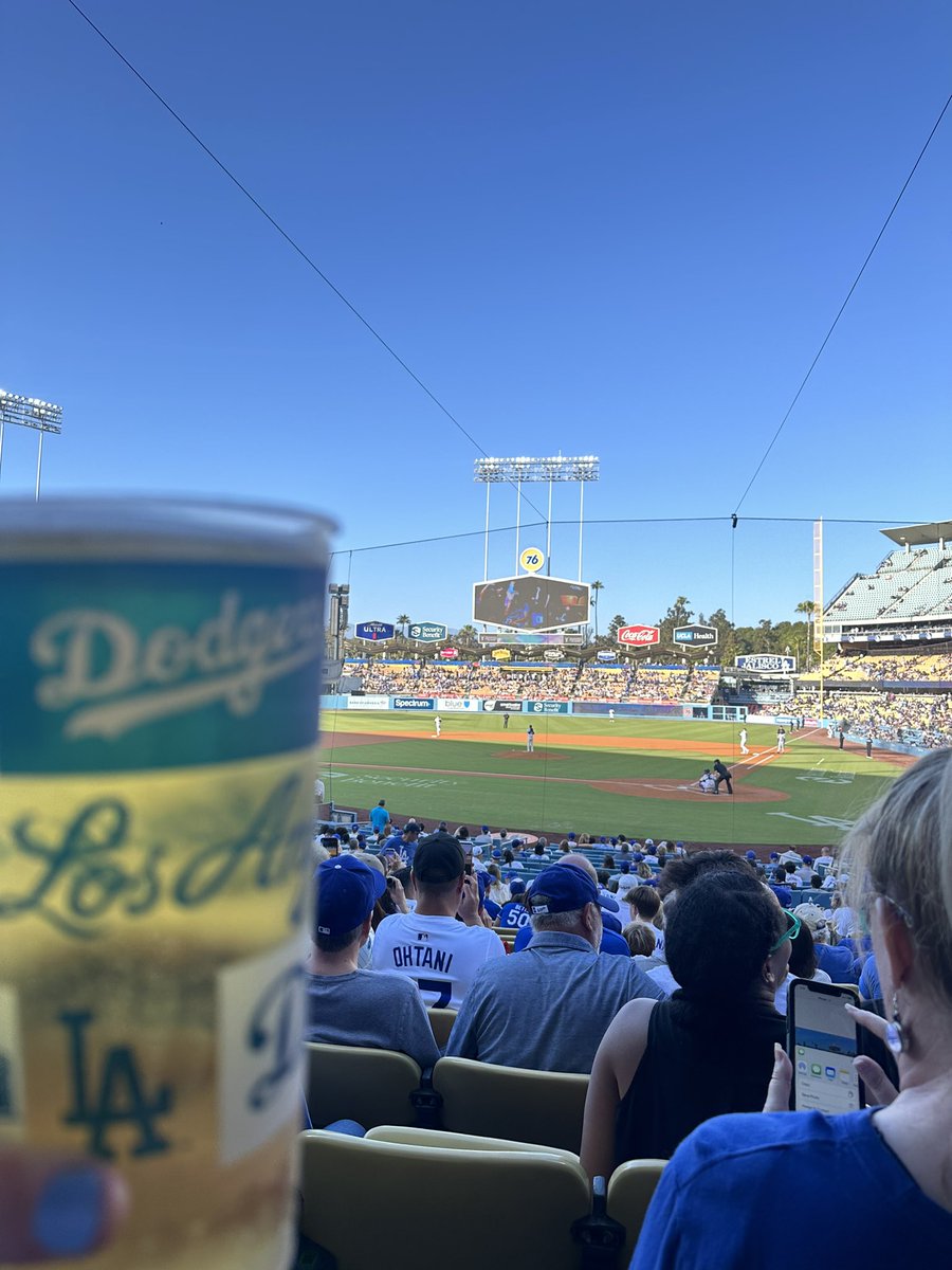 Mookie is looking absolutely fire tonight