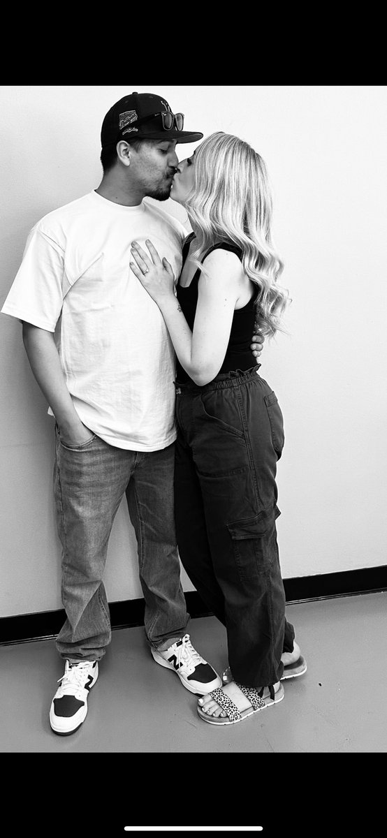 savanahportillo's tweet photo. OFFICIALLY A FIANCÉ❤️ https://t.co/ikR5B2nLmO