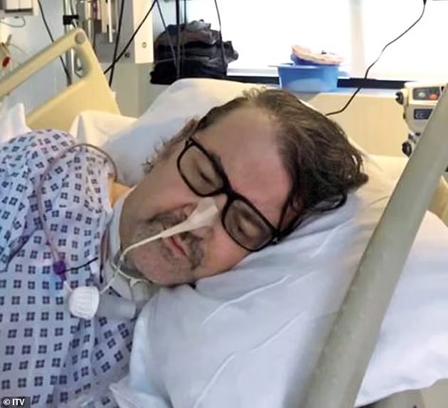 LongCFoundation's tweet photo. Author Derek Draper was hospitalized with #COVID 3/2020. He was in critical condition for weeks & put into an induced coma. He remained in the hospital for more than a year.
He struggled to speak after contracting SC2 & required around the clock care.
#LongCOVID #pwLC
🧵🧵🧵 https://t.co/LiCbjsrVnl