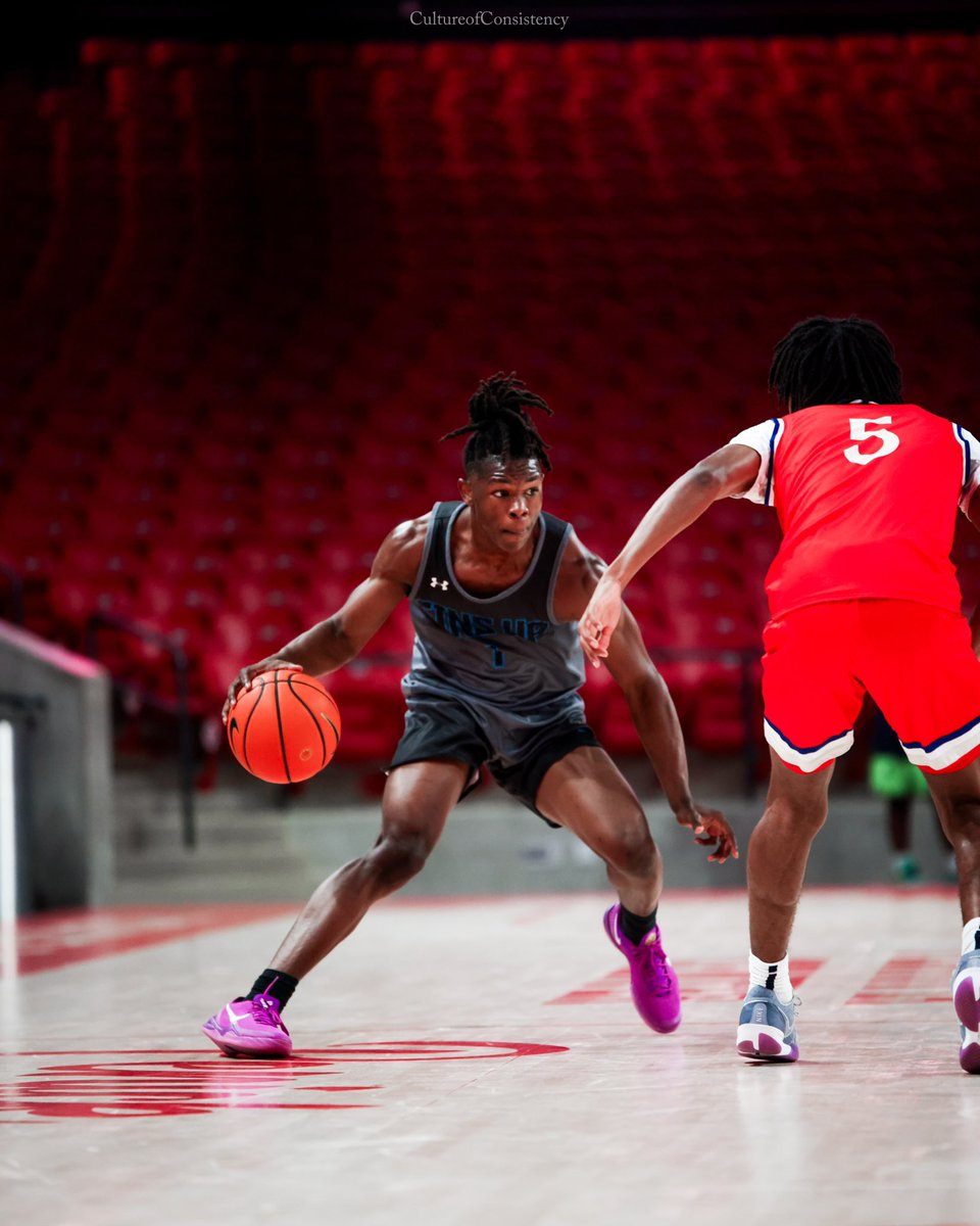 SCSharkBball's tweet photo. Sharpening our tools ⚒️

Sharks go 4-0 @UHCougarMBK  Team Camp❗️

84-34 vs Beaumont Westbrook 
62-43 vs Joe Little 17u
76-24 vs Baller Nation NXT Pro 2025
83-40 vs Cougar Select 

#WeWill x #CultureofConsistency https://t.co/TIZDfetHvU
