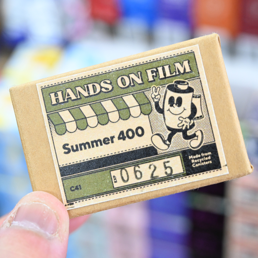 champcamera's tweet image. #Summer400　By #青葉台
シンガポールの現像所『#HandsonFilm』が開発した
現行カラーネガ「Summer 400」
ニュートラルな発色とザラザラ感が強めの描写が特徴です。
(作例はSHIO様よりご提供)
#film #ISO400 #フィルム 
champcamera.co.jp/topics/?id=ao_…