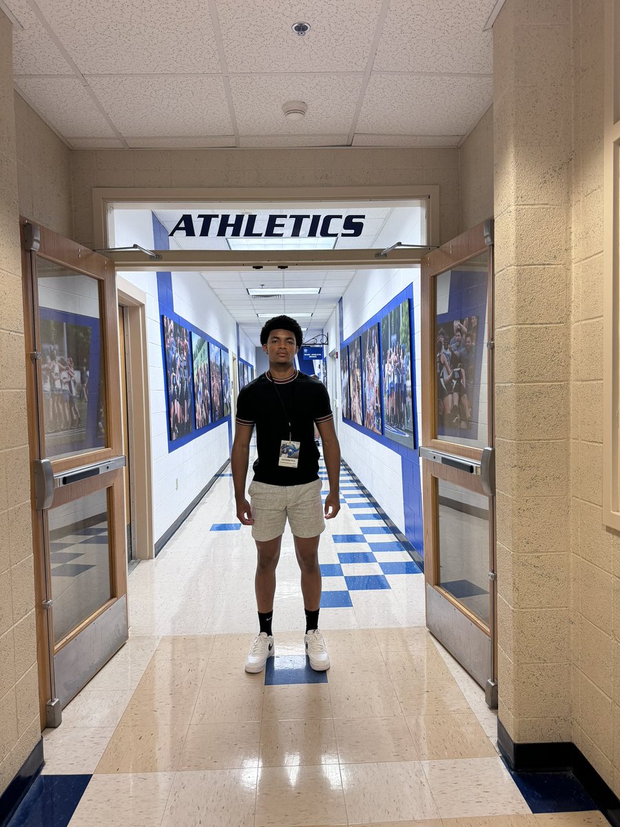 ChristianRay06's tweet image. Thank you @coachatsmith for inviting me to see your campus today, I really enjoyed it!!