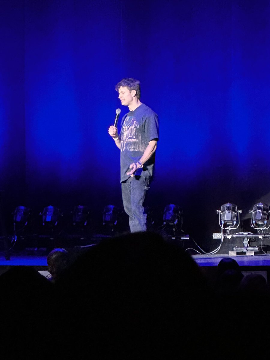 lexieromee__'s tweet photo. Absolutely amazing performance in New Orleans! Definitely deserved those sold out shows 👏🏼👏🏼👏🏼 can’t wait for you to come back🤩🥳 @mattrife @SaengerNOLA https://t.co/s5L4I1a2DO