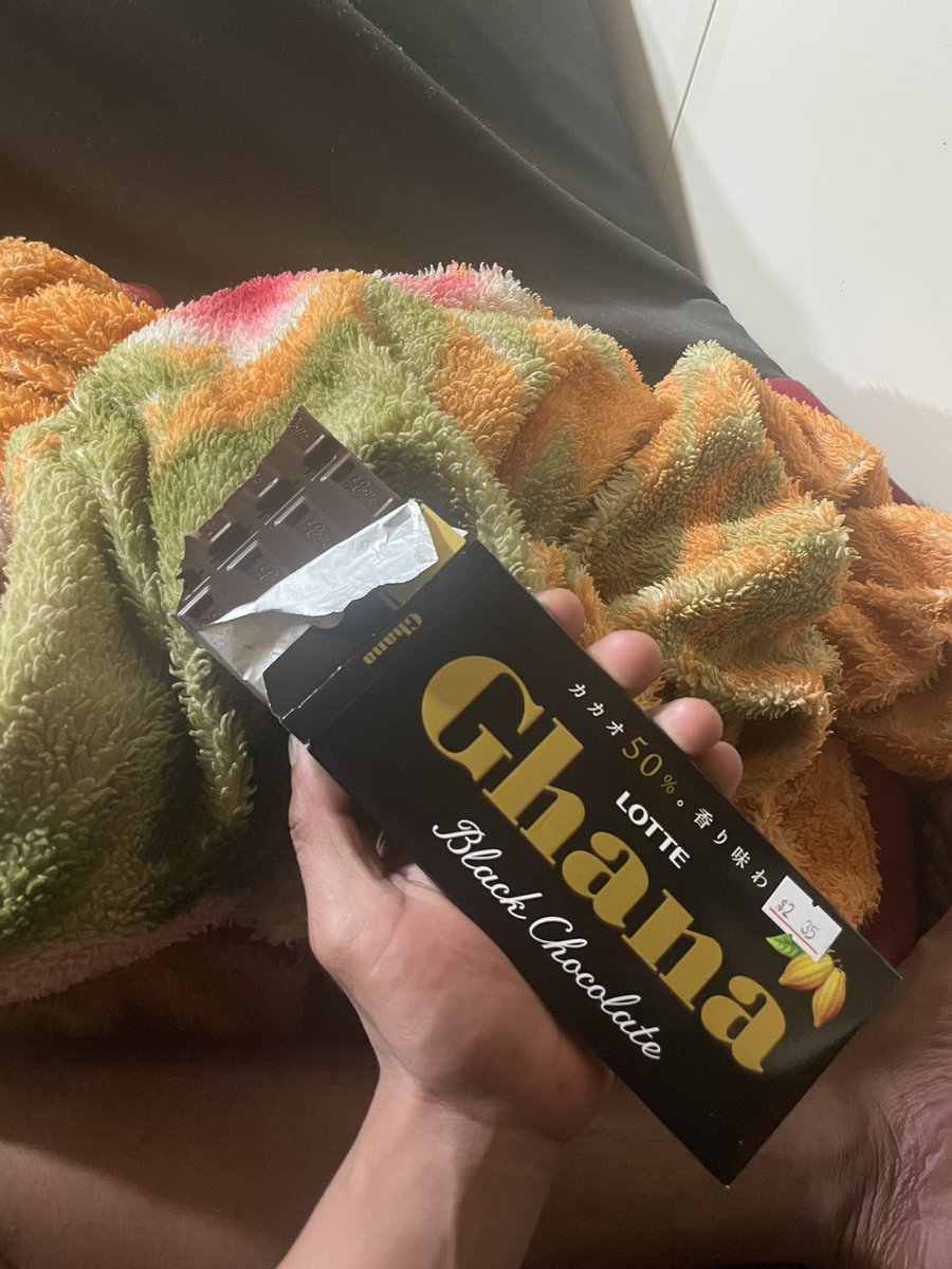 crocuddle_'s tweet photo. Kamu mau coklat atau lolipop ku? 🫣 https://t.co/626f2oGBuz