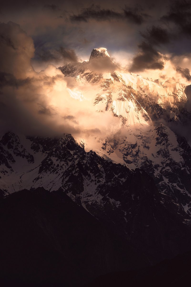 WaheedAkhtarNet's tweet image. Gm

Golden hour at Ultar Sar Peak, Gilgit Baltistan, #Pakistan 🇵🇰