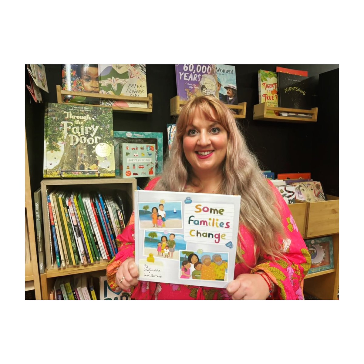 Happy #sundayshelfie day! It is my pleasure to welcome #jessgalatola . This week we are celebrating Jess’s wonderful and important picture book , ‘Some Families Change’ , beautifully illustrated by #jennibarrand 
<a href="/EK_Books/">EK Books</a>