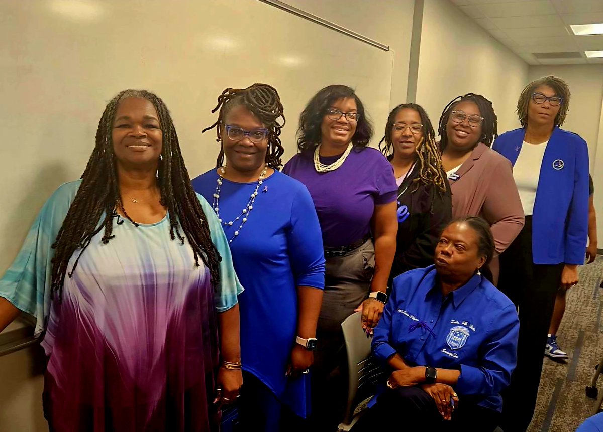 ZPHIB_MTZ's tweet photo. Zeta Phi Beta Sorority, Incorporated wears purple to
increase understanding and awareness. Join us in raising awareness and advocating for the protection of our elders.
#ZetasSupportElderCare
#ZPhiBElderCareAwareness
#ZetasSupportWEAAD2024
#ZPhiBZHOPE
#ZPhiB https://t.co/RUEk1tzGOr
