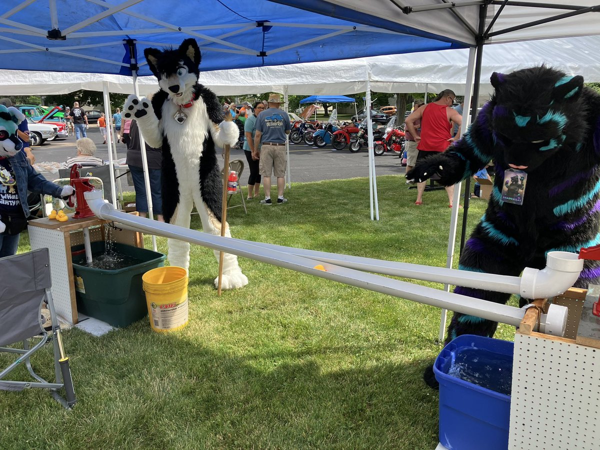 Rex Masters (@mastersrex) on Twitter photo Just an excellent day suiting with some incredible furs. I thank them so much for helping us with this show for so many years <a href="/ShadowKat2K/">ShadowKat ๐บ๐ธ</a> <a href="/electropaw/">EP Wolfโก๏ธ</a> <a href="/BartonTheFox/">Barton Fox</a> Just an excellent day suiting with some incredible furs. I thank them so much for helping us with this show for so many years <a href="/ShadowKat2K/">ShadowKat ๐บ๐ธ</a> <a href="/electropaw/">EP Wolfโก๏ธ</a> <a href="/BartonTheFox/">Barton Fox</a>