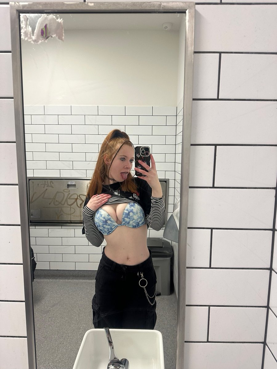 phoenixxchelsxo