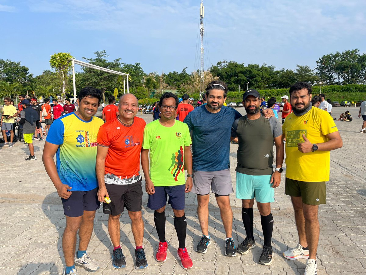 GirirajHarsola's tweet image. SLR with buddies 🏃🏃

#RunForFun 
#RunnersofTwitter 

16k only