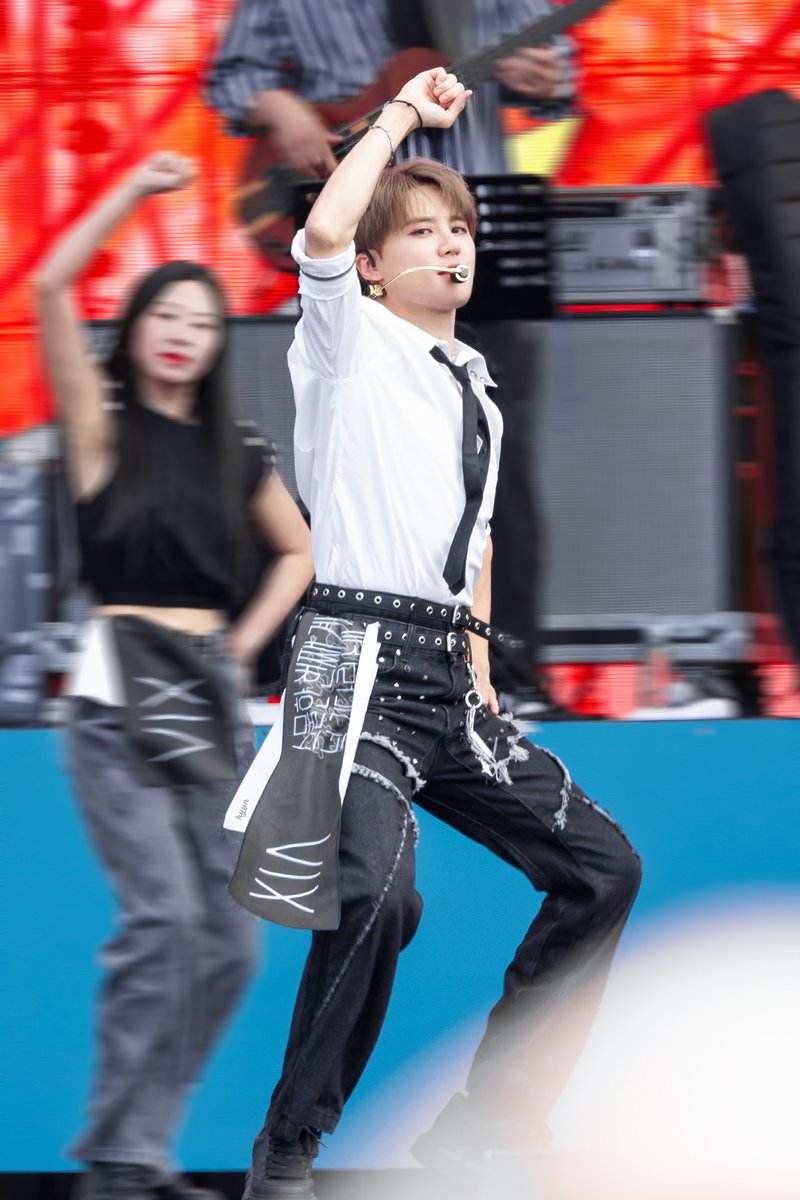 240615 Weverse Con Festival 위버스콘

#김준수 #시아준수 #XIA 

업로드 완🌿 xia-hyun.tistory.com/470