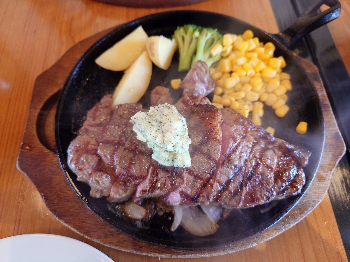naoto_numata's tweet photo. CHACO'S #チャコズ https://t.co/4dosU58dh1