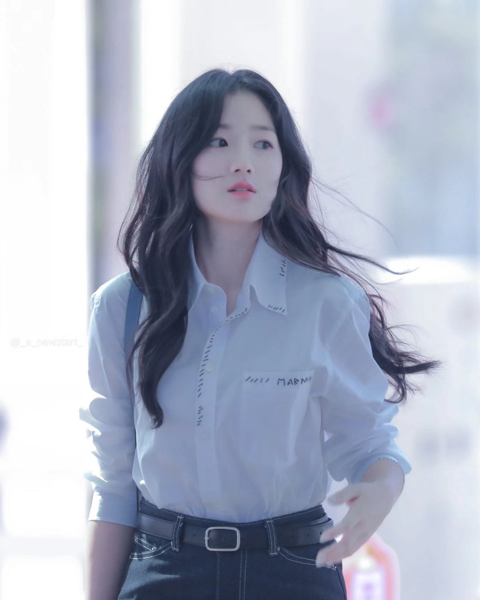_a_newstart_'s tweet photo. 240615 김혜윤 인천공항 출국

😭😭

#김혜윤 #kimhyeyoon https://t.co/7kfvWRCdJV