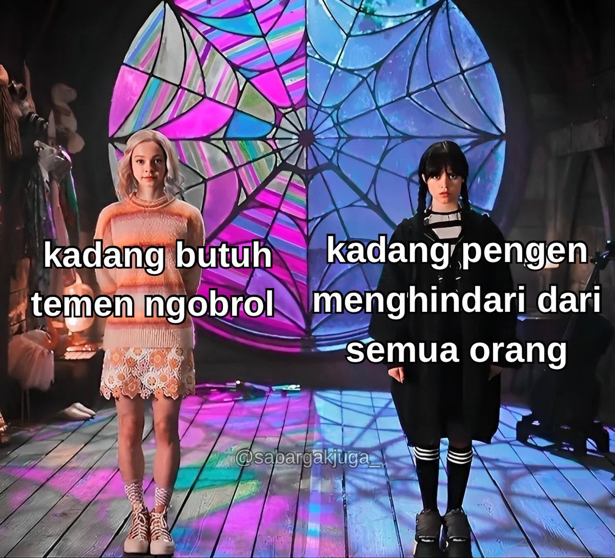 AaronthomsonAds's tweet image. I have two sides: