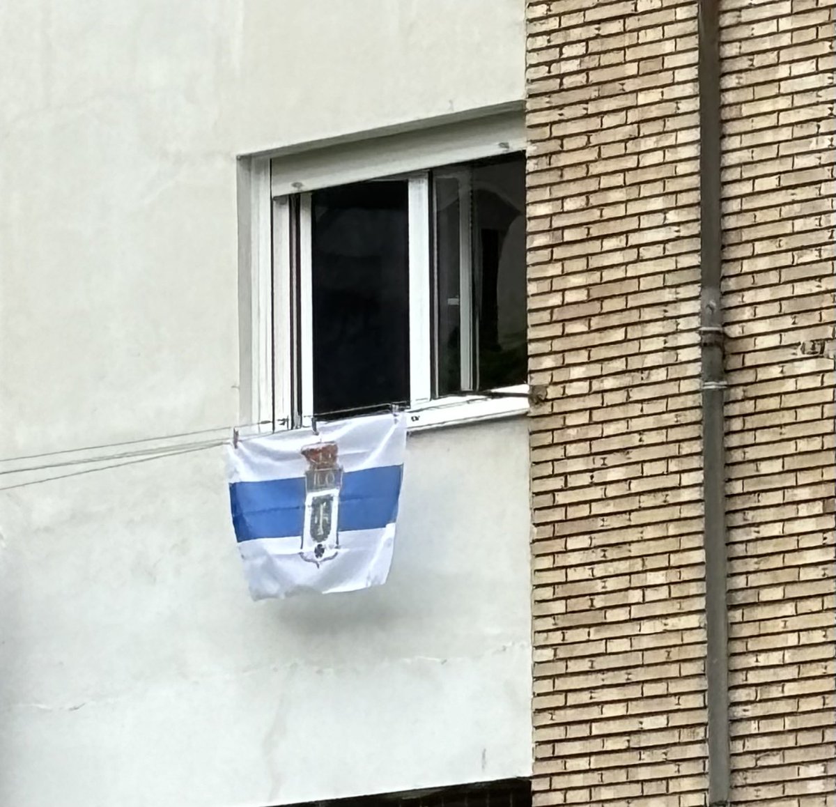 miguelapi's tweet photo. Orgullo, Valor y Garra. #Volveremos #Comounhuracan #vamosrealoviedo https://t.co/XchFOVHqaQ