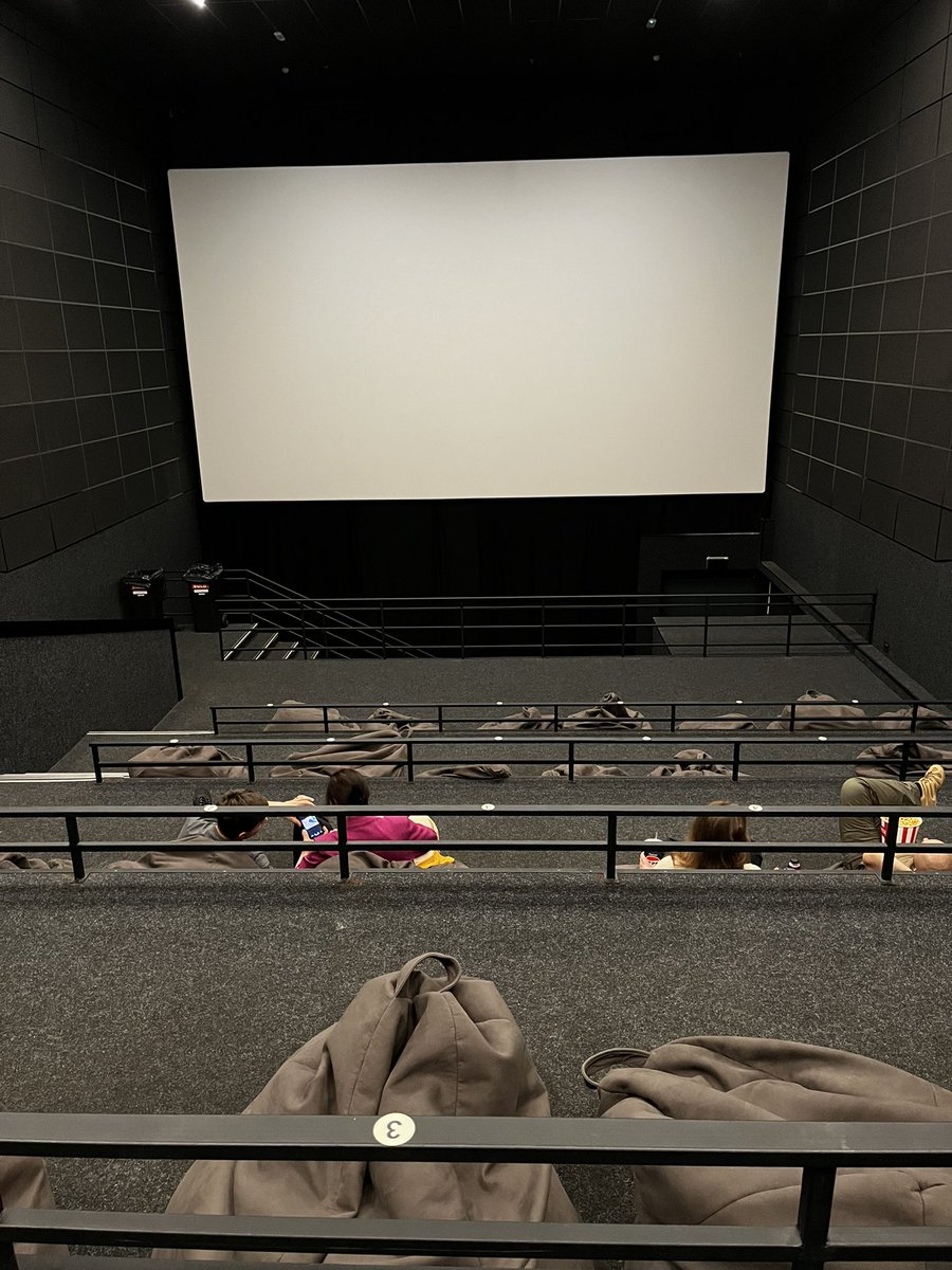 ElenaShostak1's tweet photo. Tried a new cinema format, instead of regular chairs there are poufs. Itβs quite unusual.
#CalminKyiv https://t.co/vHEKNbHUAB