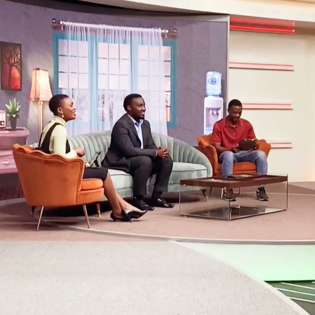 AAPH_Africa's tweet photo. What an inspiring session on @azamtvtz "Hello Weekend"! We're thrilled to have shared the incredible impact of the Compass Project on adolescent nutrition and education.
#DayOfTheAfricanChild #AAPH_Africa #ForBetterPublicHealth #ARISE_Network
@HarvardChanSPH | @ms_givensam https://t.co/FUWINzQ5HM