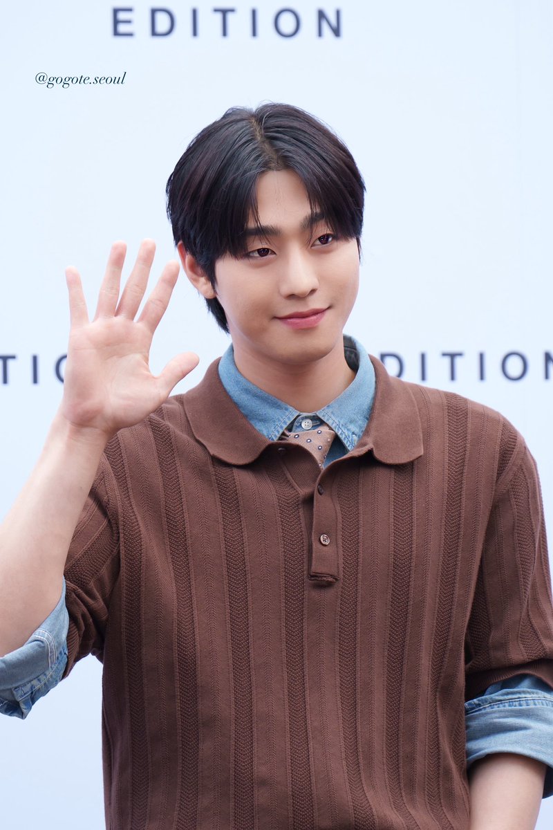 240601 에디션 팬사인회 16

✨

#アンヒョソプ　#アン・ヒョソプ
#안효섭　#安孝燮　#AHNHYOSEOP