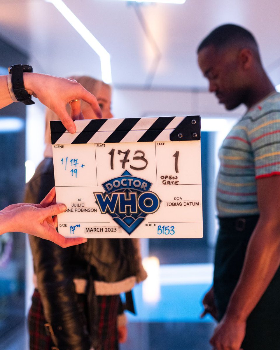 Lovarzi's tweet photo. Crafting time-travel tales: a sneak peek into Doctor Who's behind-the-scenes creativity.
#doctorwho #drwho #whovian #doctorwhoshow #behindthescene #doctorwhofan #lovarzi #lovarzi_official #lovarzidoctorwho https://t.co/Do08hWtY9G
