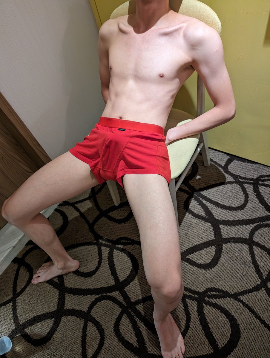 2024.6.16 【偽海龍】
身材超棒的弟弟
紅內褲超級像職軍
好讚好喜歡
今日在“西門”
#控射 #腹肌 #精瘦 #職軍