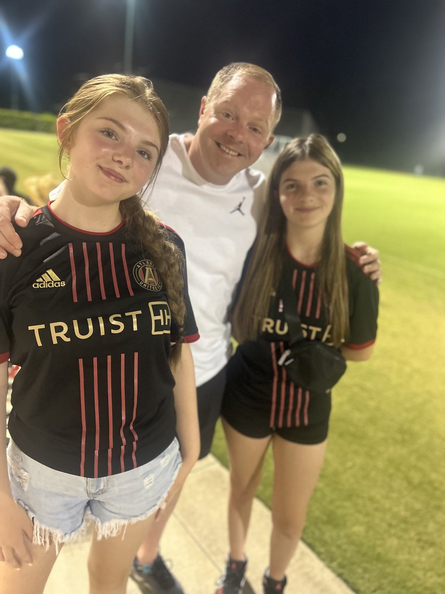 MrsZDavey's tweet photo. Happy Father’s Day to the legend that is ⁦@ddavey1982⁩ ❤️ https://t.co/AhQXHe38nO