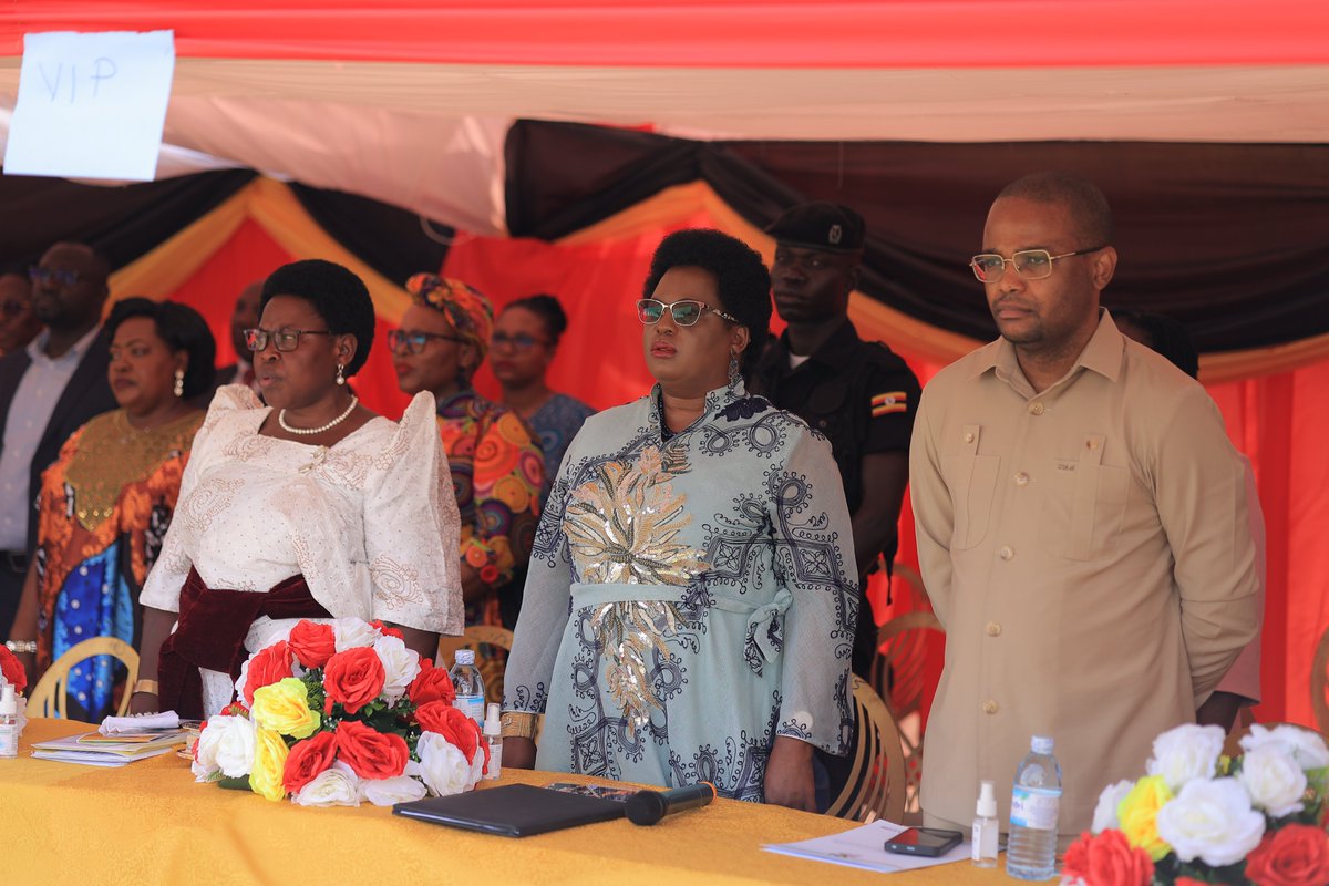 UgandaCRNN's tweet photo. The State Minister in Charge of Children &amp; Youth Hon. @BalaamAteenyiDr , The Minister for @Mglsd_UG Hon.@BettyAmongiMP  and the state Minister for Education Hon. @MorikuJoyce have today celebrated #DAC2024 together with the children in Kiryandongo District. https://t.co/Pz4ah7Lp5Z