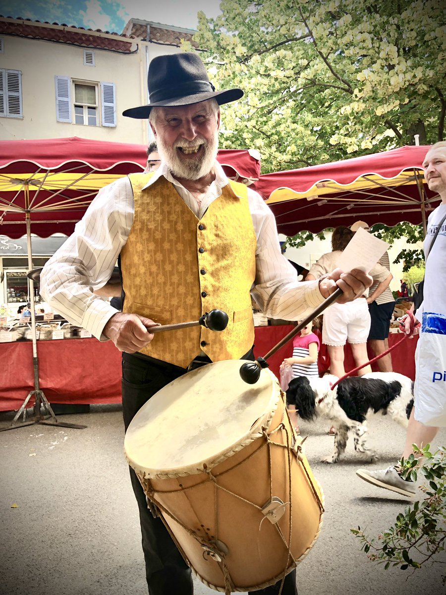 This colourful character in a village in the South of France was publicising and upcoming arts festival. Maybe we should send one of our basses out to (literally) drum up business for our concert? 🥁 🥁 

Saturday 29 June
7.30 pm
St Peter’s Church Berkhamsted