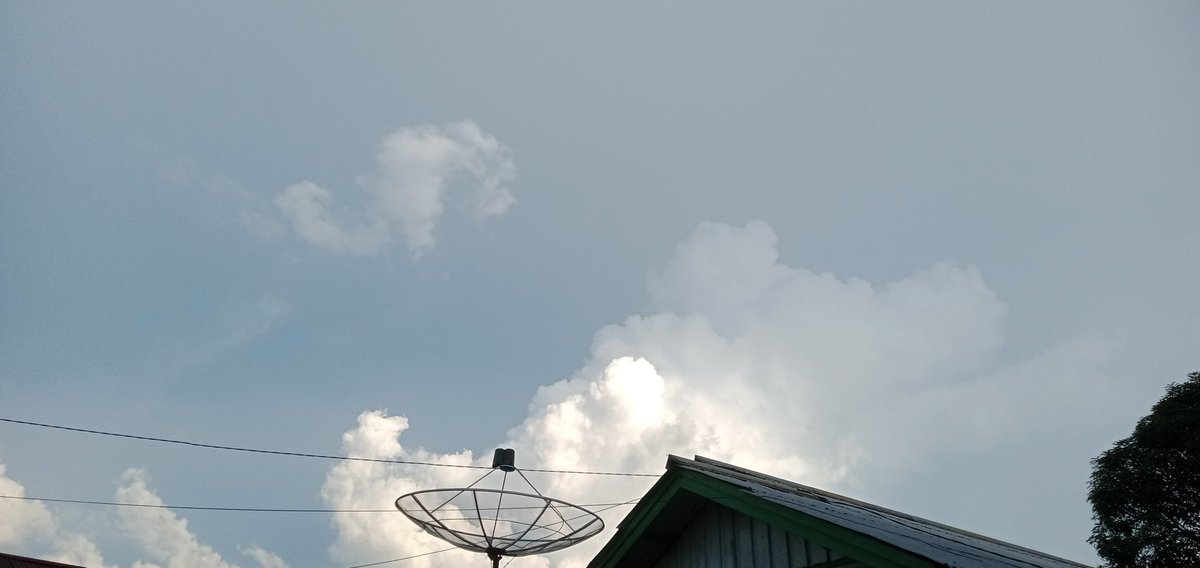 normalperso1's tweet image. Pemandangan yang indah bukan?