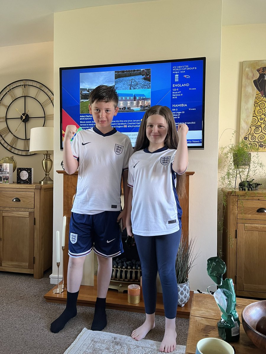 CherwellTeam's tweet photo. #GMSF 
Fynley and Maia showered and raring to go…. Come on England https://t.co/egsL09c3gN
