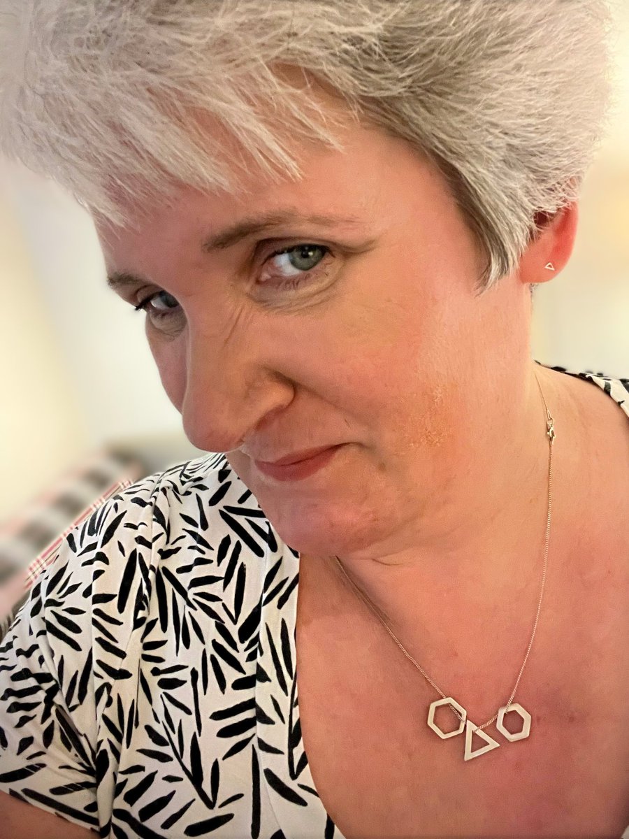 mrsdenyer's tweet image. Just going through some pictures from last night…..
E lent me her triangle to add to my hexagons for the #lovetriangles book launch.