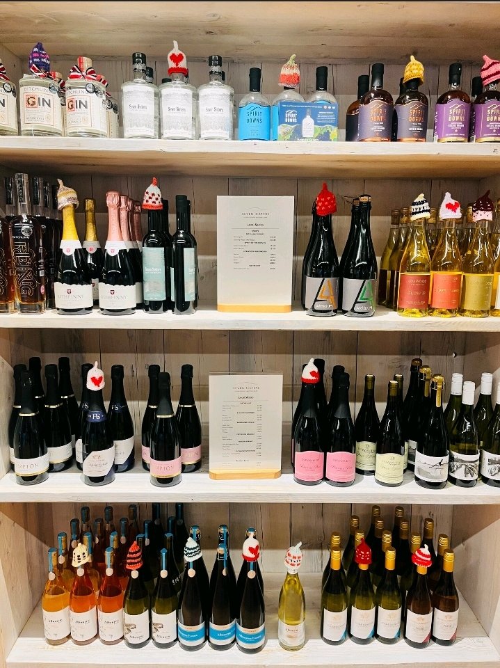 We're very proud to stock a range of locally produced #EnglishWine in the <a href="/SevenSistersCP/">Seven Sisters Country Park</a> visitor centre
If visiting, why not pick up a bottle and raise a glass to the landscape and our award winning producers?
#EnglishWineWeek