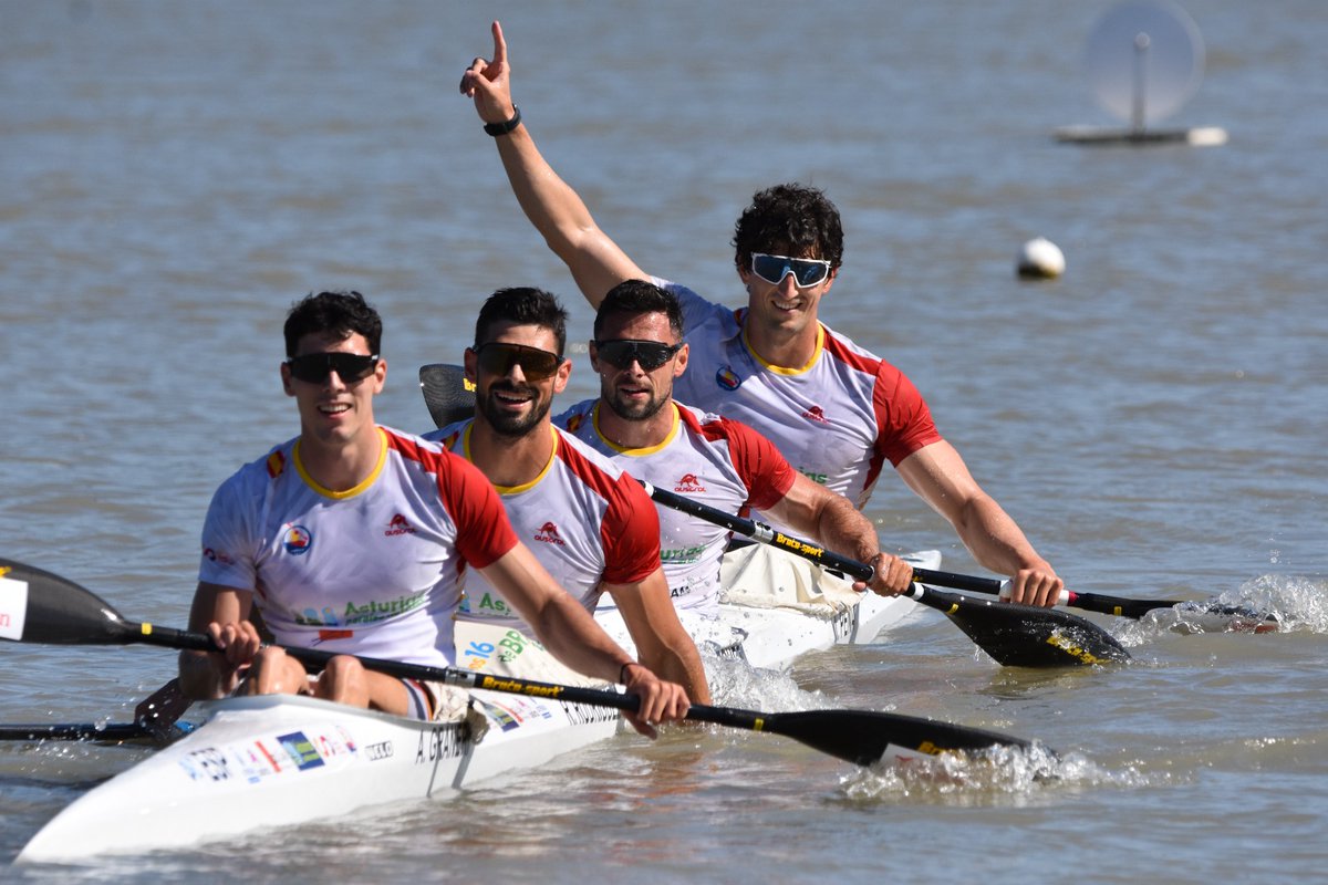 EuskalkirolaTB (@euskalkirolatb) on Twitter photo 🚣 #SprintPiraguismoa
Brontzea Iñigo Peñarentzat (<a href="/ipea85/">Iñigo Peña Arriola</a>) Europako txapelketako K4-1.000 metrokoan.
📸 #BasqueTeam
#IñigoPeña #EuskalKirola #EKTB 🚣 #SprintPiraguismoa
Brontzea Iñigo Peñarentzat (<a href="/ipea85/">Iñigo Peña Arriola</a>) Europako txapelketako K4-1.000 metrokoan.
📸 #BasqueTeam
#IñigoPeña #EuskalKirola #EKTB