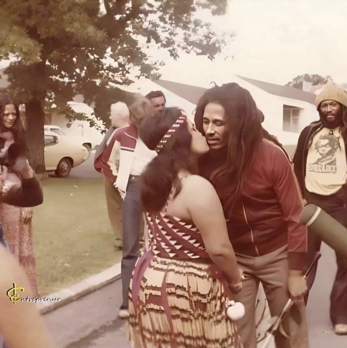 Bob Marley was once asked if there was a perfect woman.

HE REPLIES:

" Who cares about perfection? Even the moon is not perfect, it is full of craters. The sea is incredibly beautiful but salty and dark in the depths. The sky is always infinite, but often cloudy. So, everything