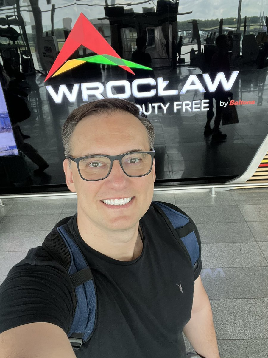 Oleh_Kotsyuba's tweet photo. Goodbye, Wroclaw! Thank you for your hospitality—to our inaugural #TranslatingUkraine Summer Institute and to all those Ukrainians who’ve found refuge here at a time when their homes are being bombed by the “brotherly” Russians… A big thank you to our partners who’ve made all this possible and made us feel welcome here: Kolegium Europy Wschodniej (@KolegiumWroclaw), Zakład Narodowy im. Ossolińskich / #Ossolineum, New Eastern Europe (@NewEastEurope), Fundacja Liderzy Przemian, and STUDY TOURS TO POLAND.